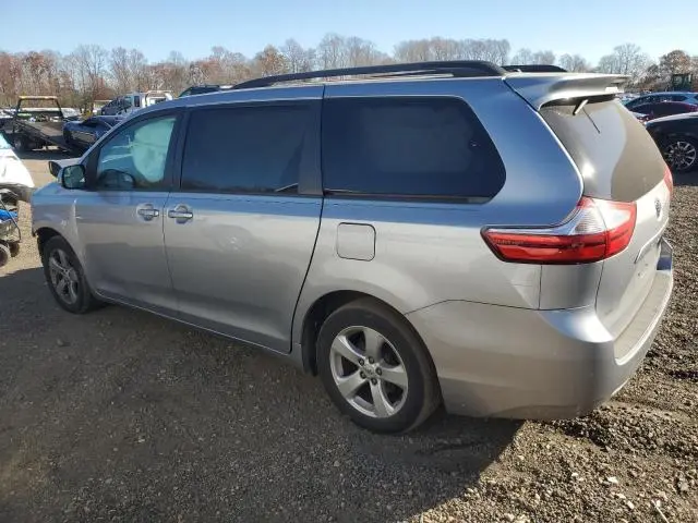 2017 TOYOTA SIENNA LE  