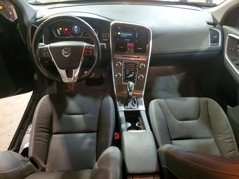 2015 VOLVO XC60 T5  