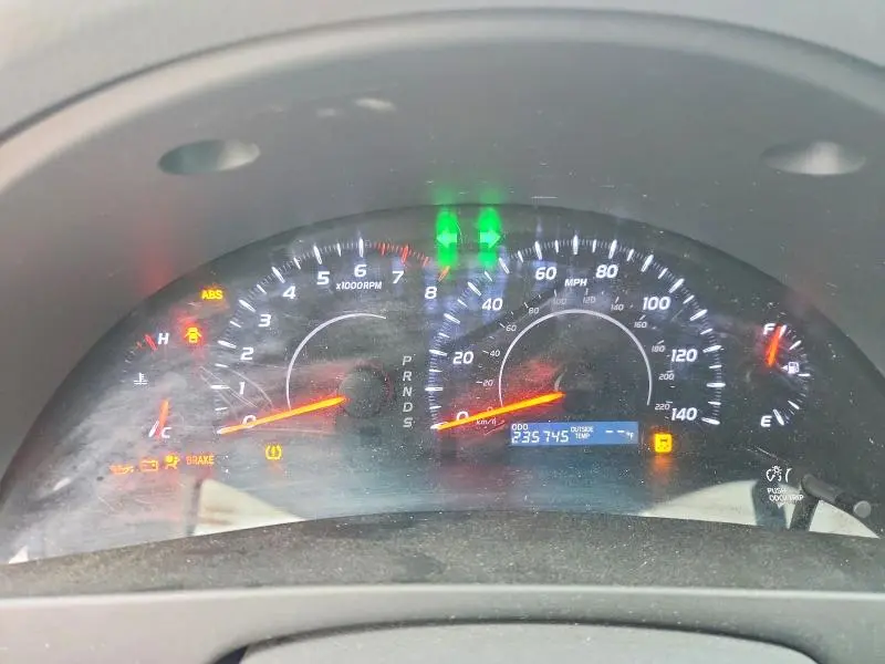 2011 TOYOTA CAMRY LE  