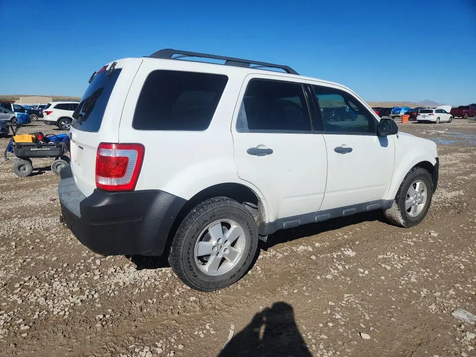 2010 FORD ESCAPE XLT  