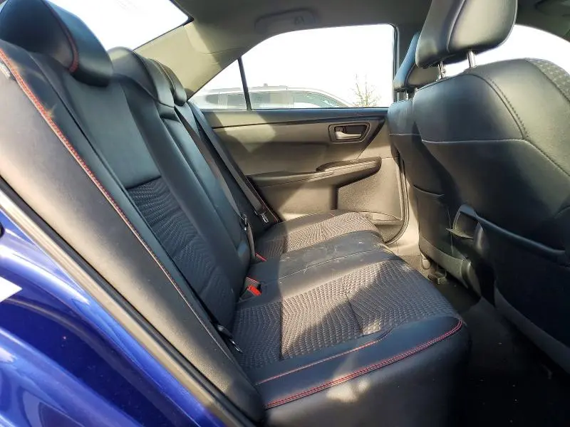 2015 TOYOTA CAMRY SE  
