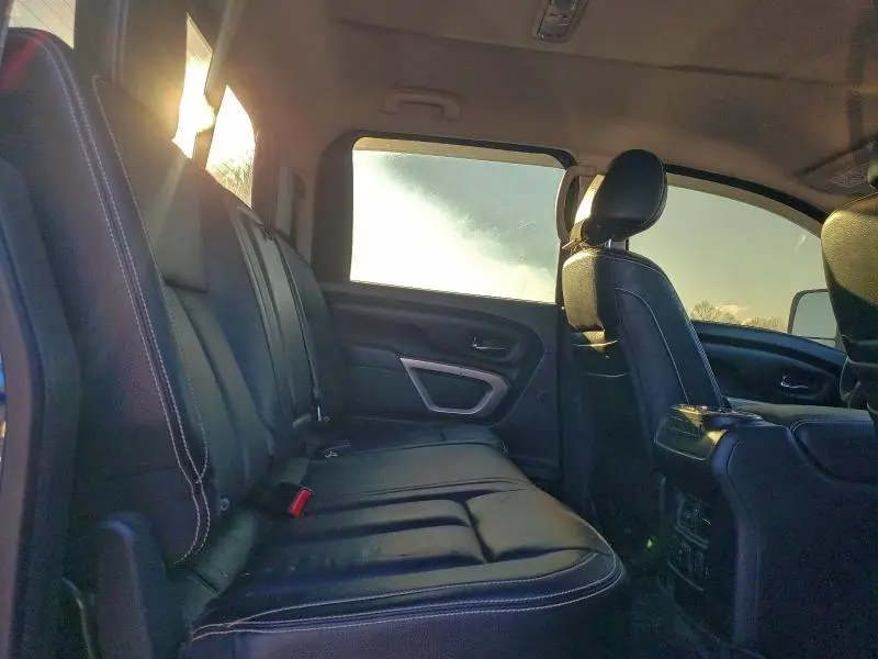 2016 NISSAN TITAN XD SL  