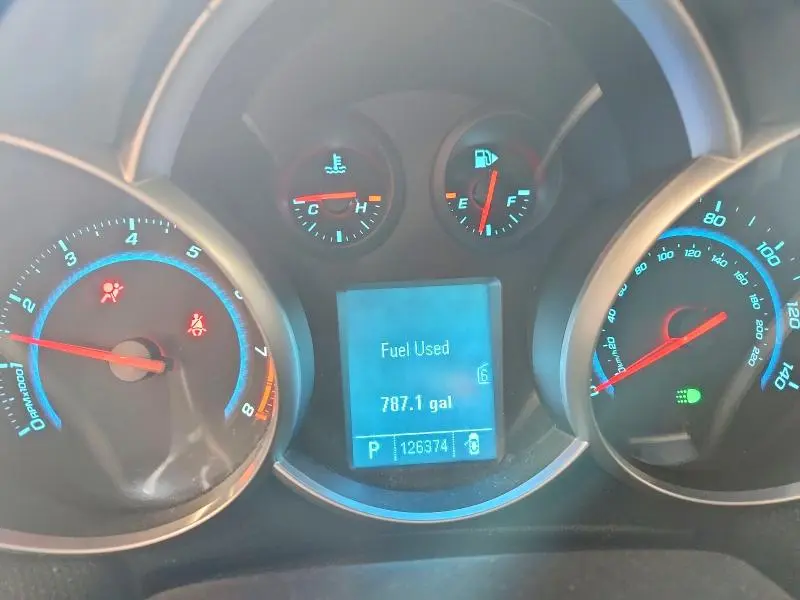 2011 CHEVROLET CRUZE LT  