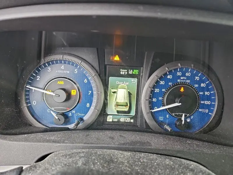 2020 TOYOTA SIENNA XLE  