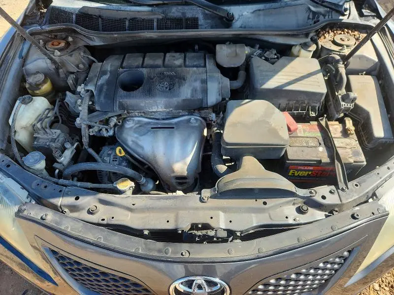 2011 TOYOTA CAMRY SE  