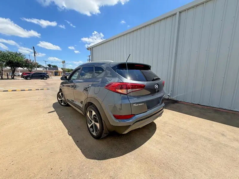 2016 HYUNDAI TUCSON SPORT  
