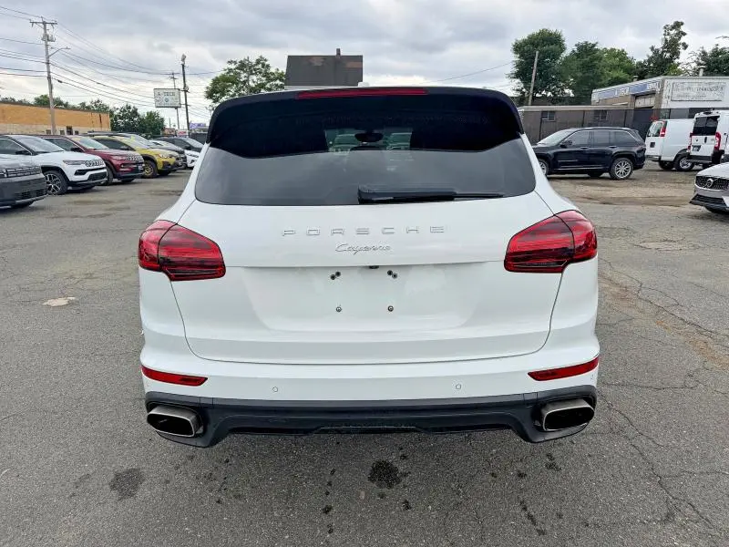 2018 PORSCHE CAYENNE   