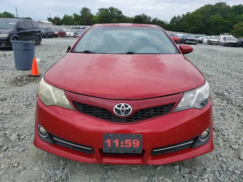 2012 TOYOTA CAMRY SE  