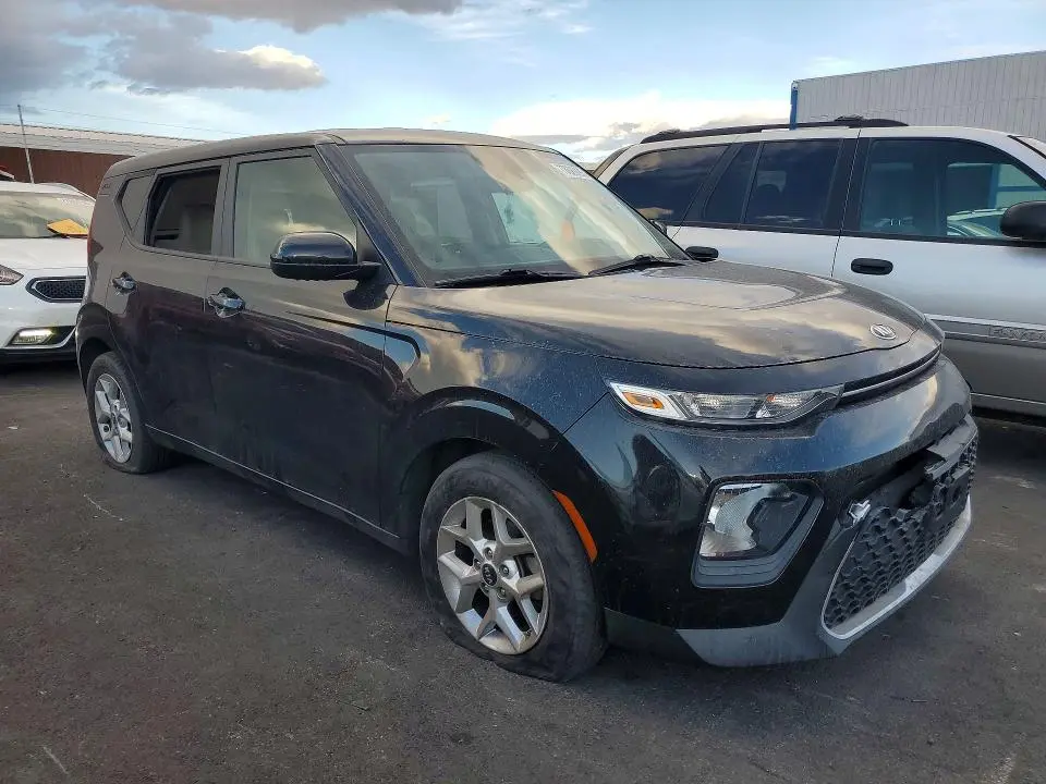 2021 KIA SOUL LX  