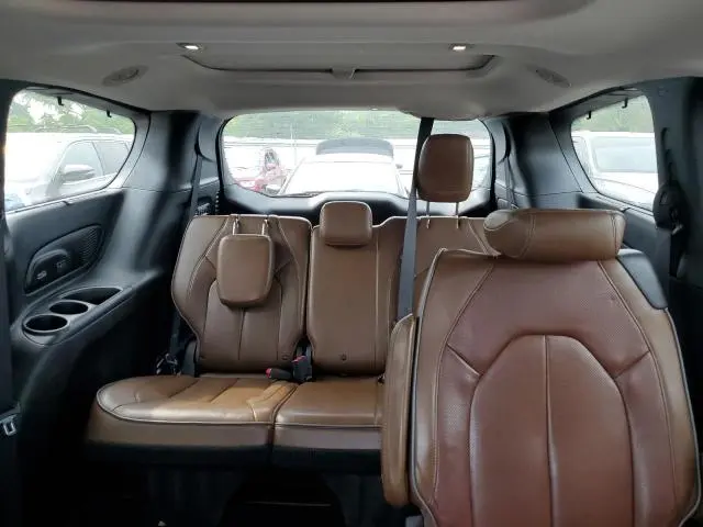 2017 CHRYSLER PACIFICA LIMITED  