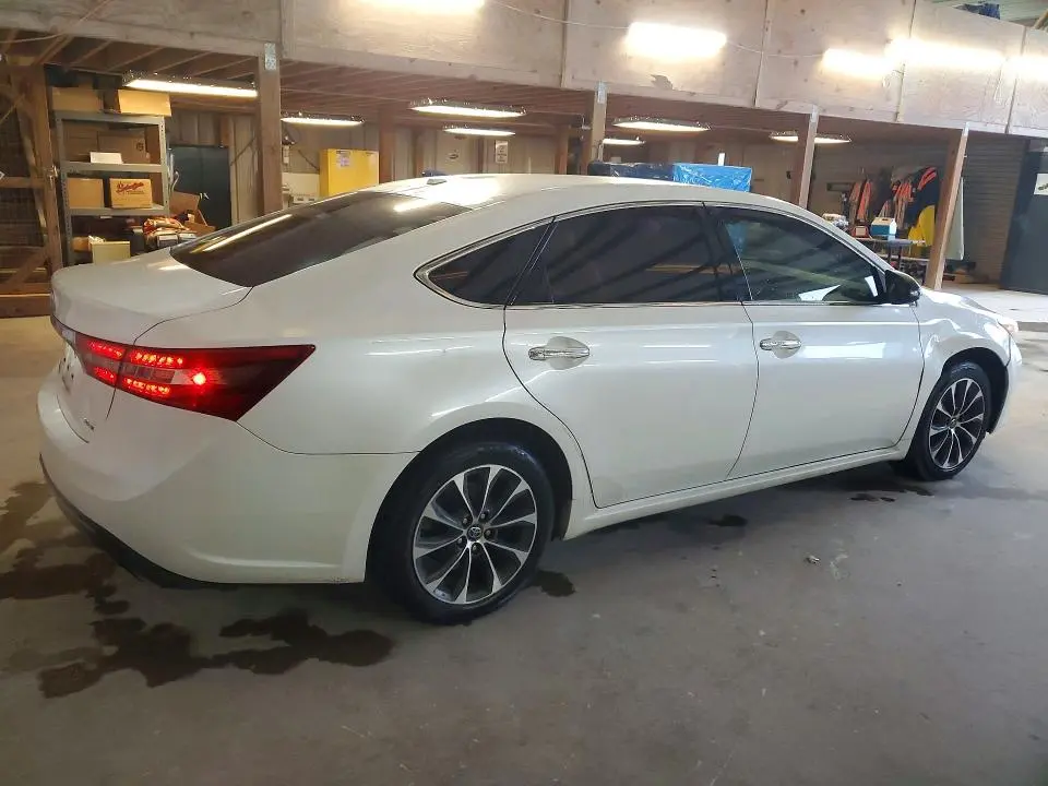 2016 TOYOTA AVALON XLE  
