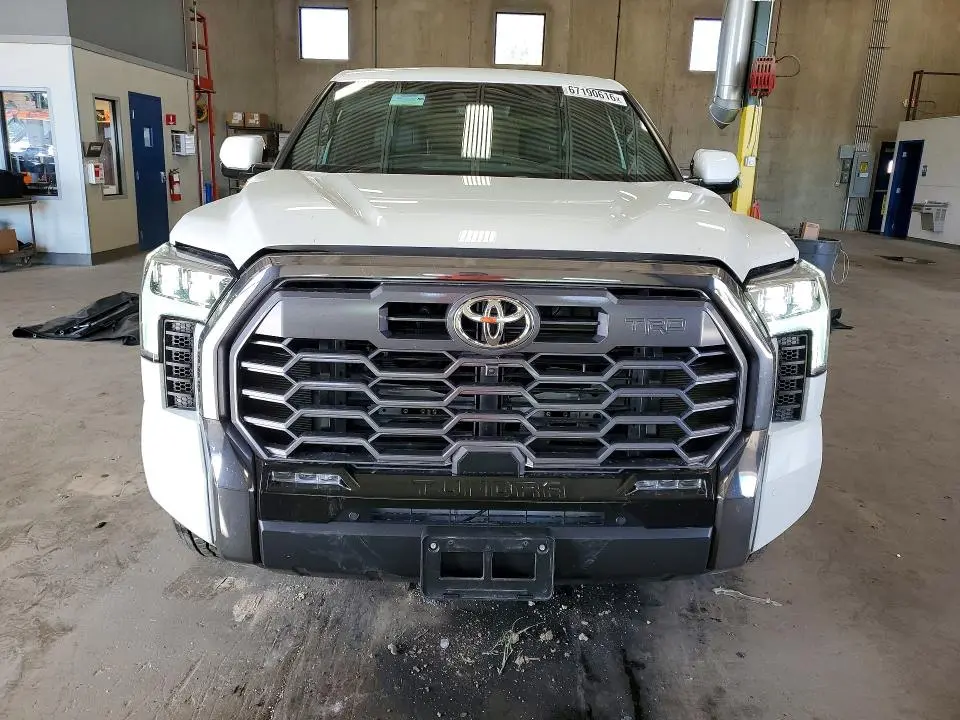 2026 TOYOTA TUNDRA PLATINUM HV  