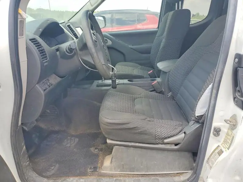 2019 NISSAN FRONTIER SV V6  