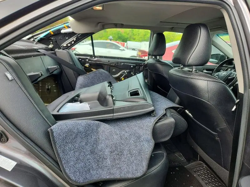 2017 TOYOTA CAMRY XLE  