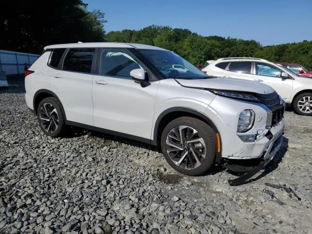 2024 MITSUBISHI OUTLANDER SE  