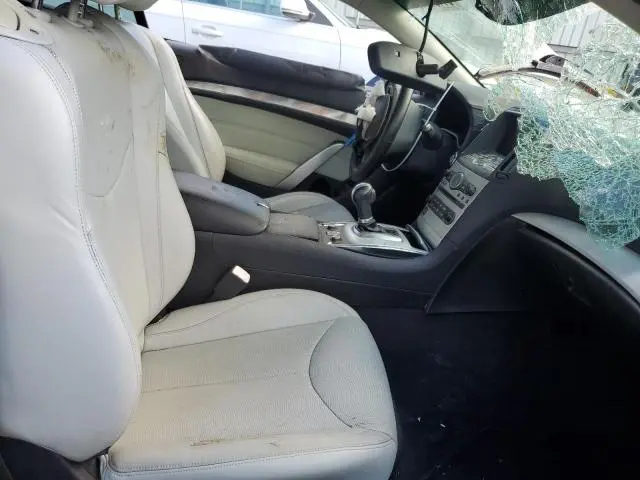 2010 INFINITI G37 BASE  