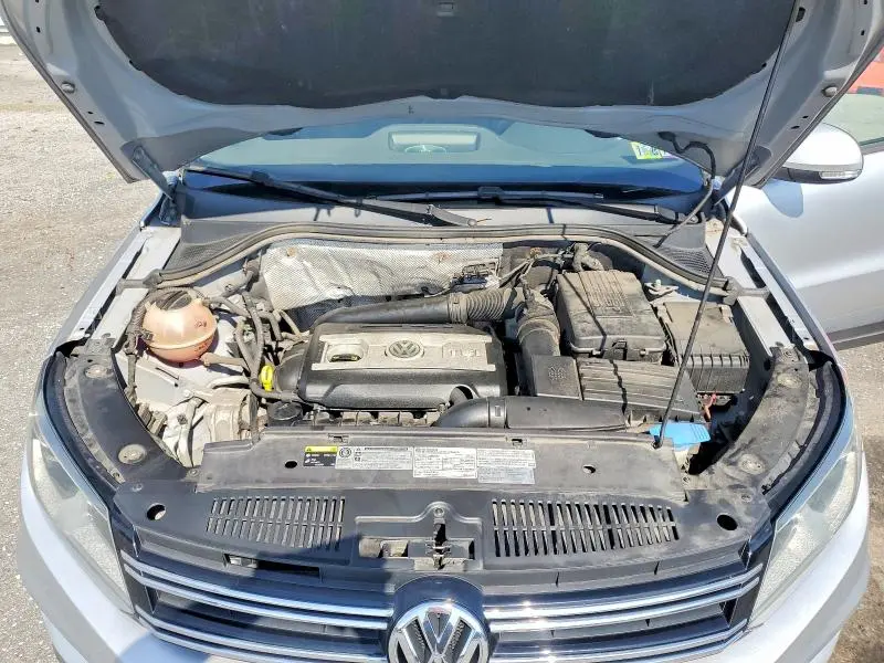 2016 VOLKSWAGEN TIGUAN S  