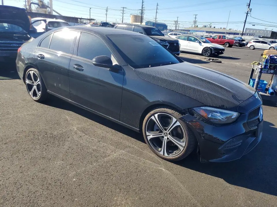 2025 MERCEDES-BENZ C 300  