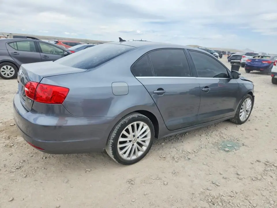 2013 VOLKSWAGEN JETTA TDI  