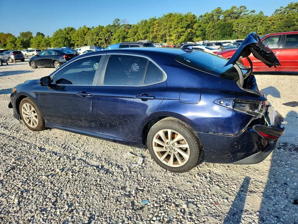 2021 TOYOTA CAMRY LE  
