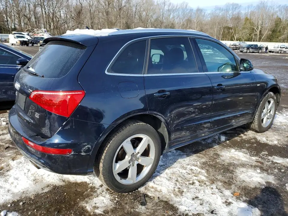 2011 AUDI Q5 PREMIUM PLUS  