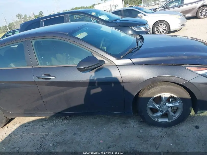 2021 HYUNDAI ELANTRA SE