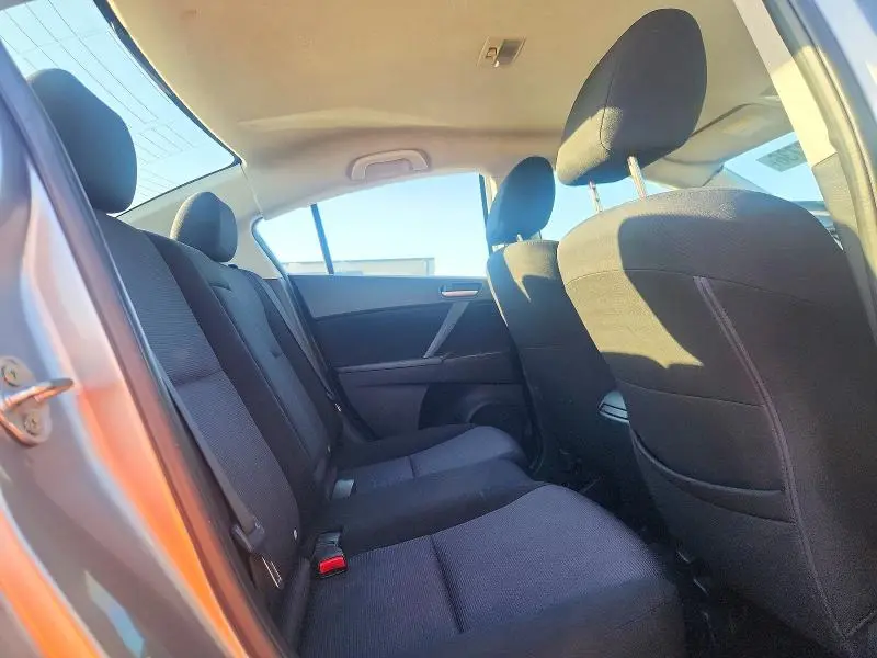 2010 MAZDA 3 I  