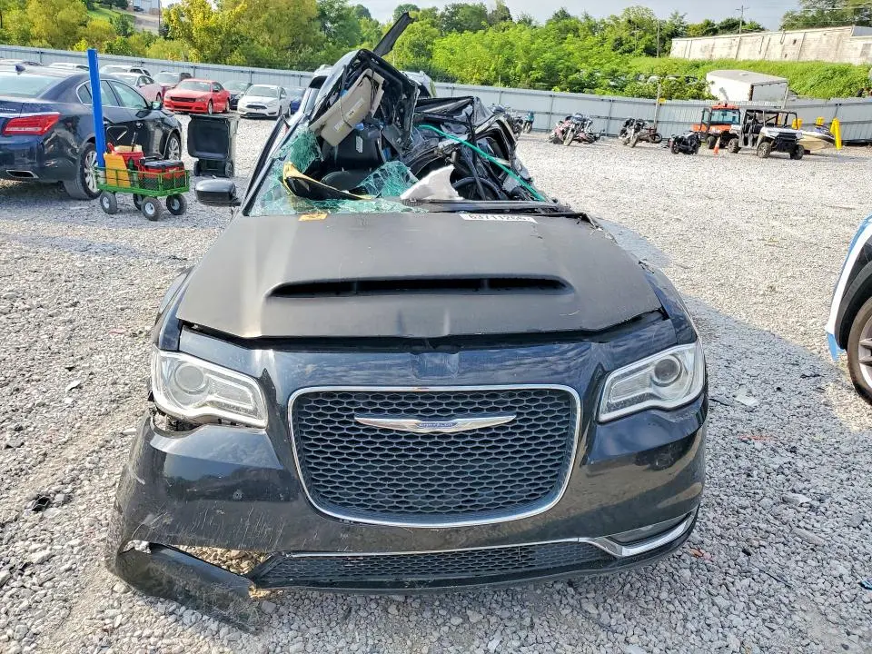 2016 CHRYSLER 300 LIMITED  