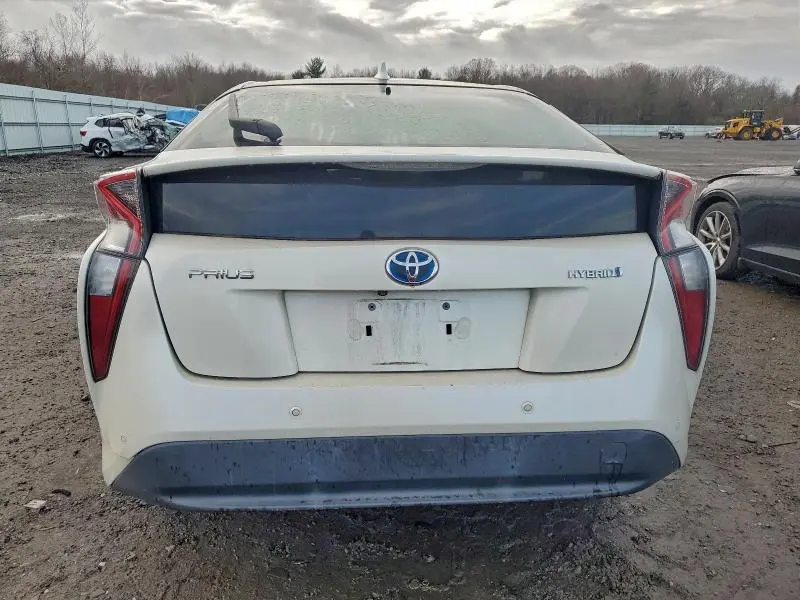 2017 TOYOTA PRIUS   