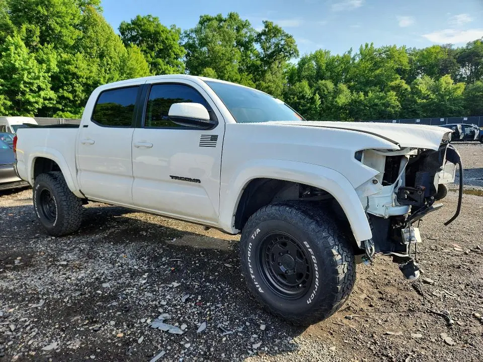 2021 TOYOTA TACOMA SR5 V6  