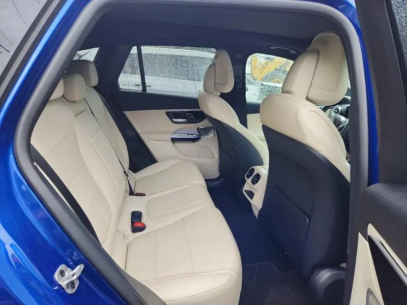 2025 MERCEDES-BENZ GLC 300 4MATIC  