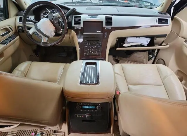 2014 CADILLAC ESCALADE LUXURY  
