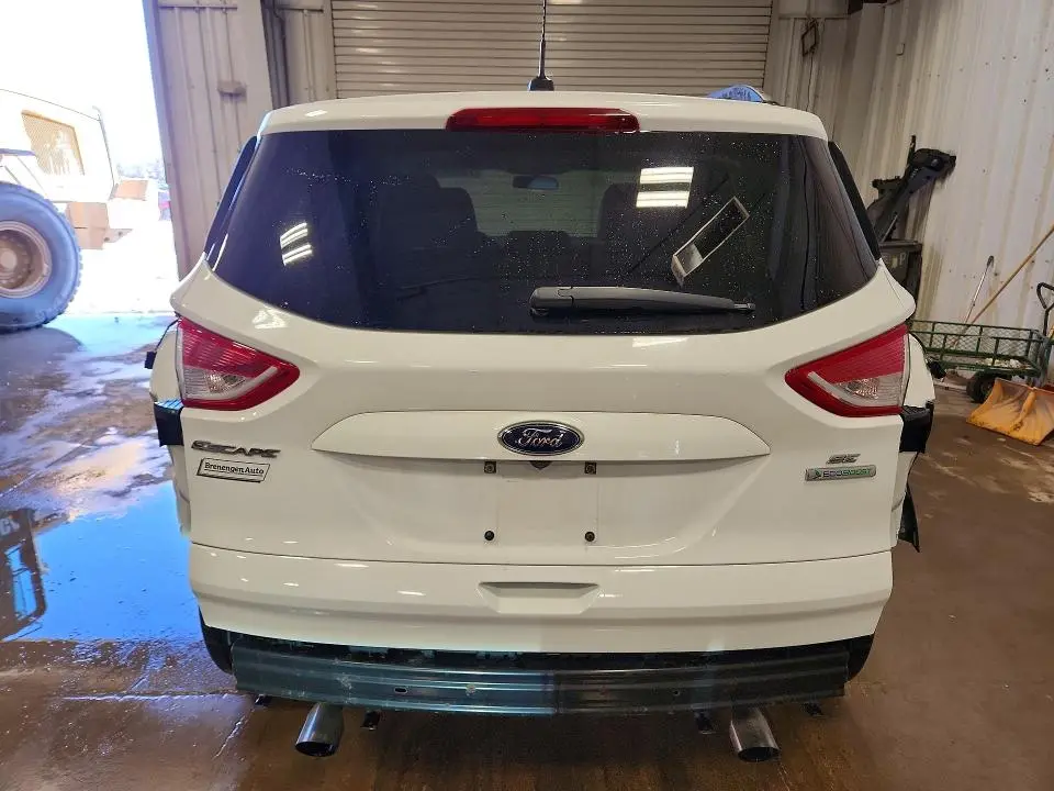 2016 FORD ESCAPE SE  