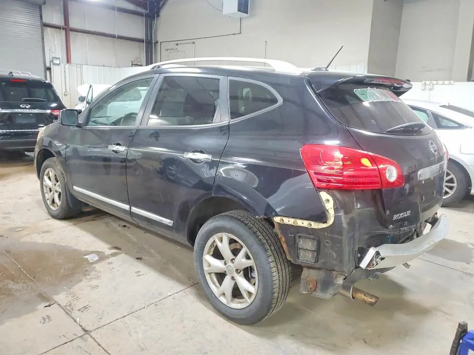 2011 NISSAN ROGUE S  