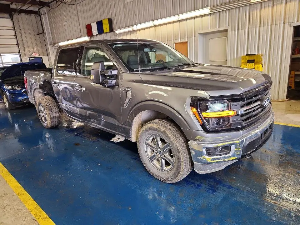 2024 FORD F150 XLT  