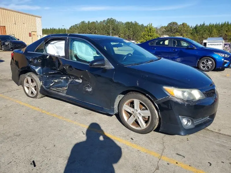 2013 TOYOTA CAMRY SE/X   