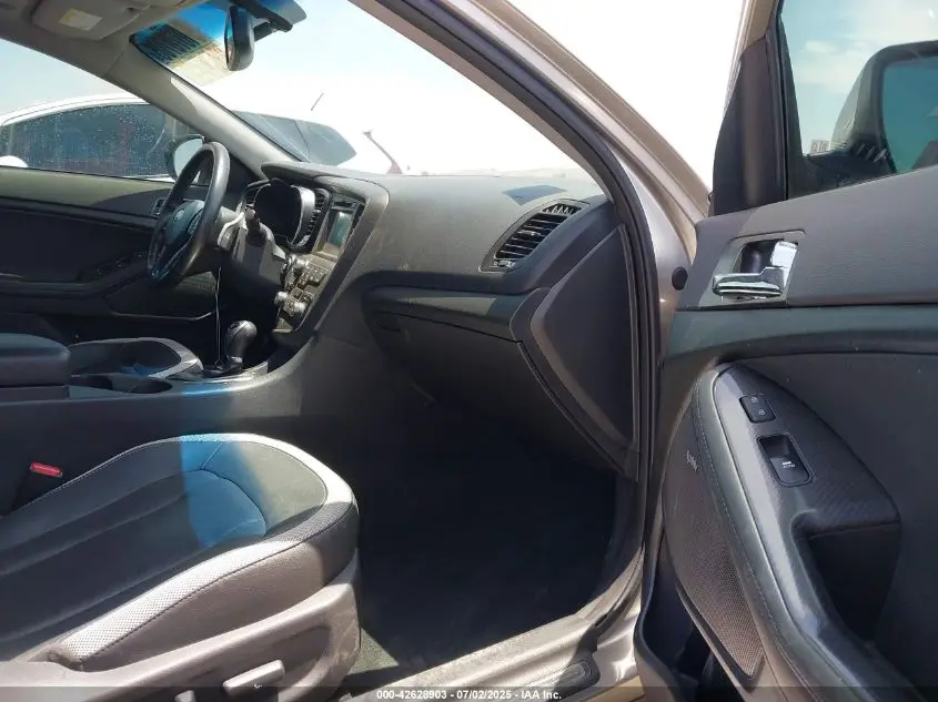 2011 KIA OPTIMA SX