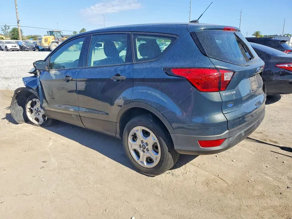 2019 FORD ESCAPE S  