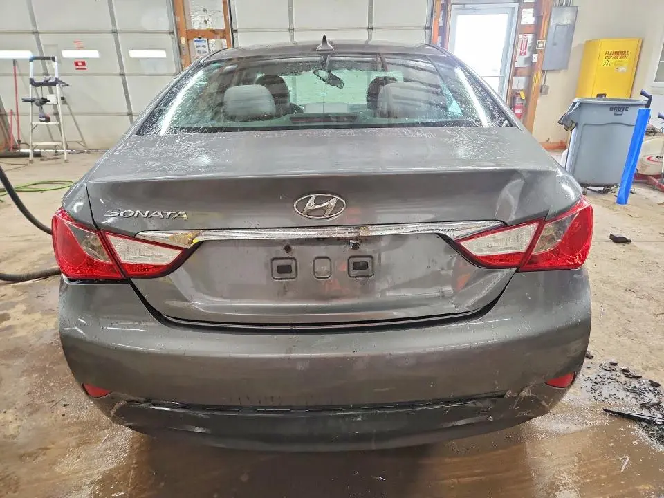 2014 HYUNDAI SONATA GLS  