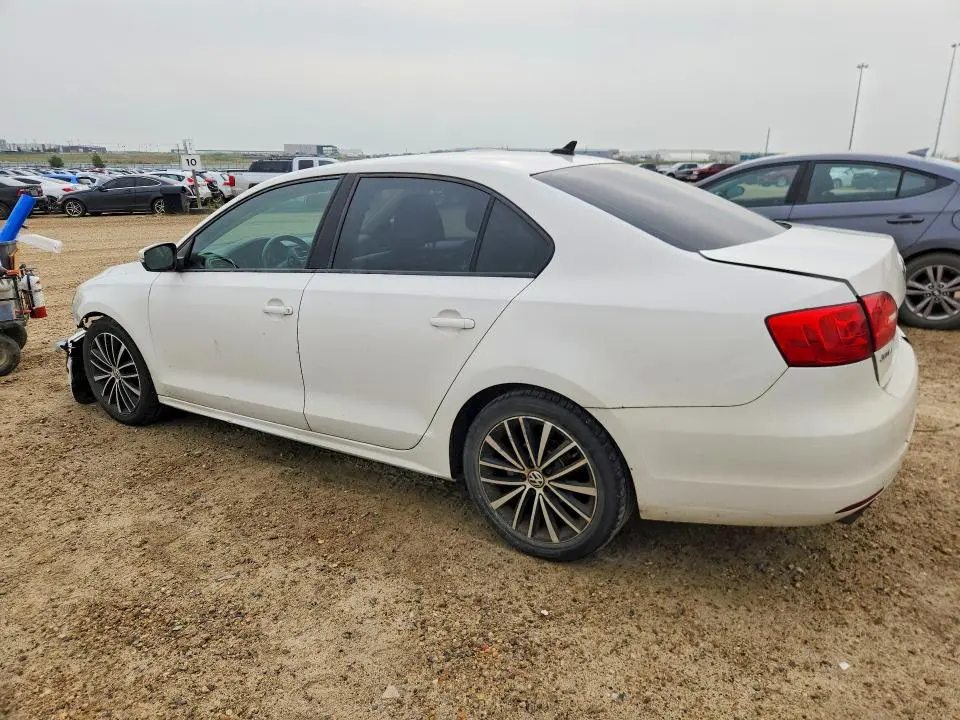 2013 VOLKSWAGEN JETTA SE  