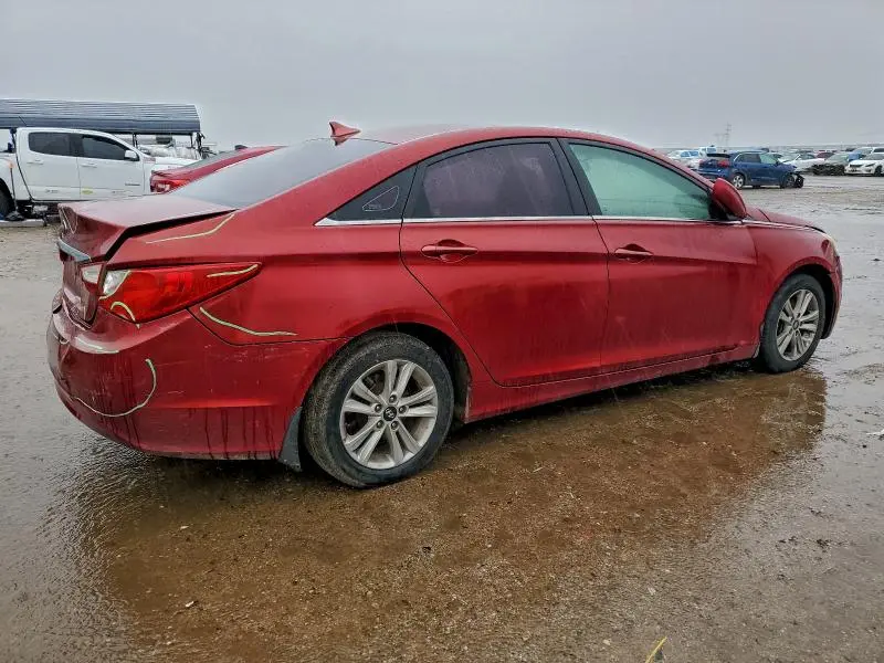 2011 HYUNDAI ACCENT   