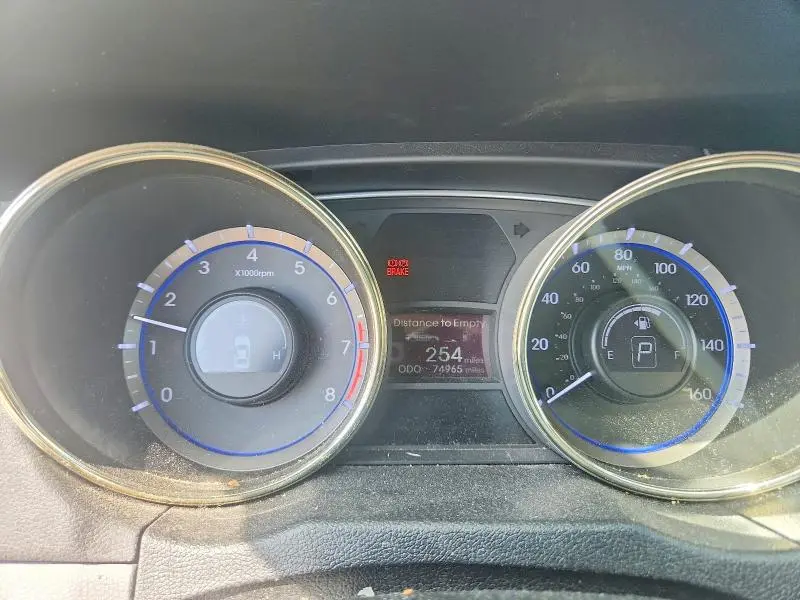 2011 HYUNDAI SONATA GLS  