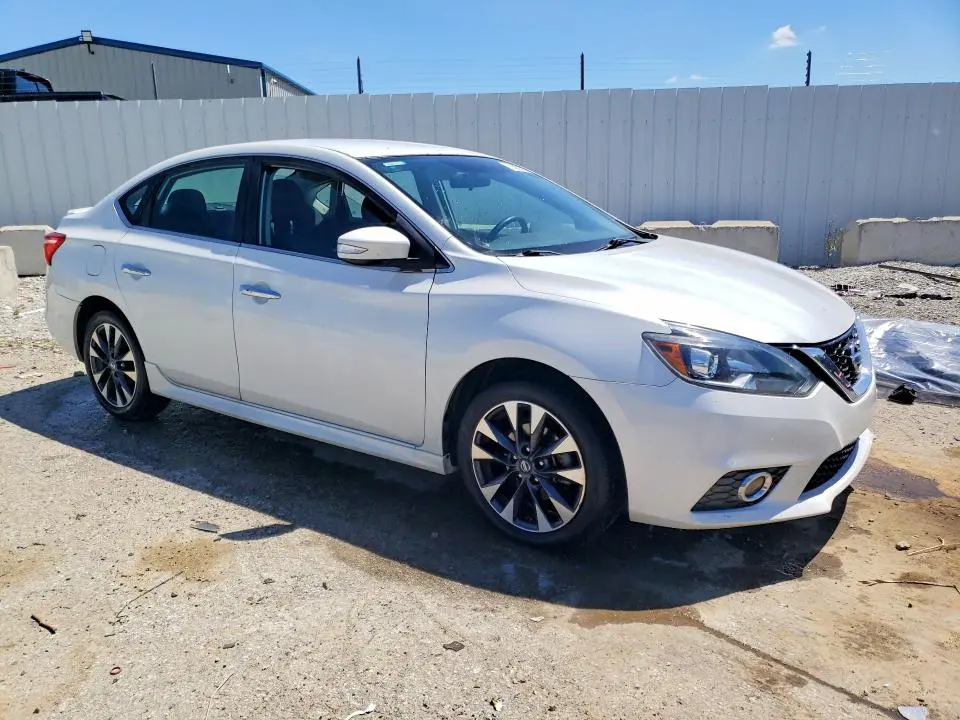 2016 NISSAN SENTRA SR  