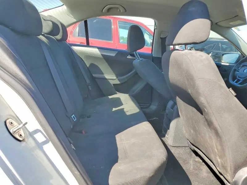 2016 VOLKSWAGEN JETTA SE  