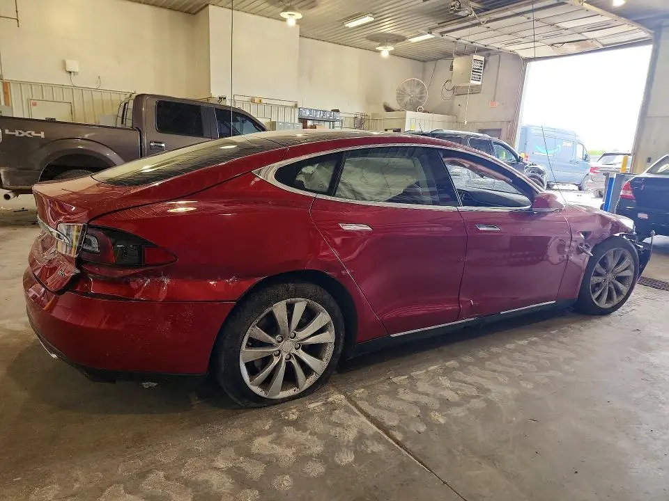 2015 TESLA MODEL S   