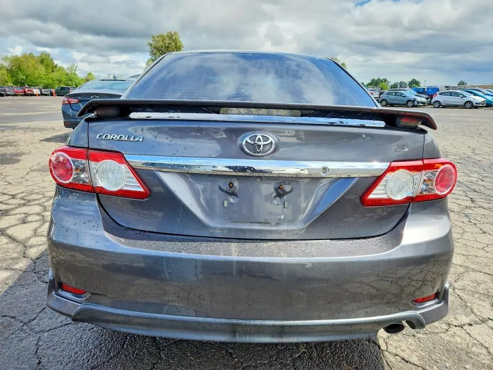 2013 TOYOTA COROLLA S  