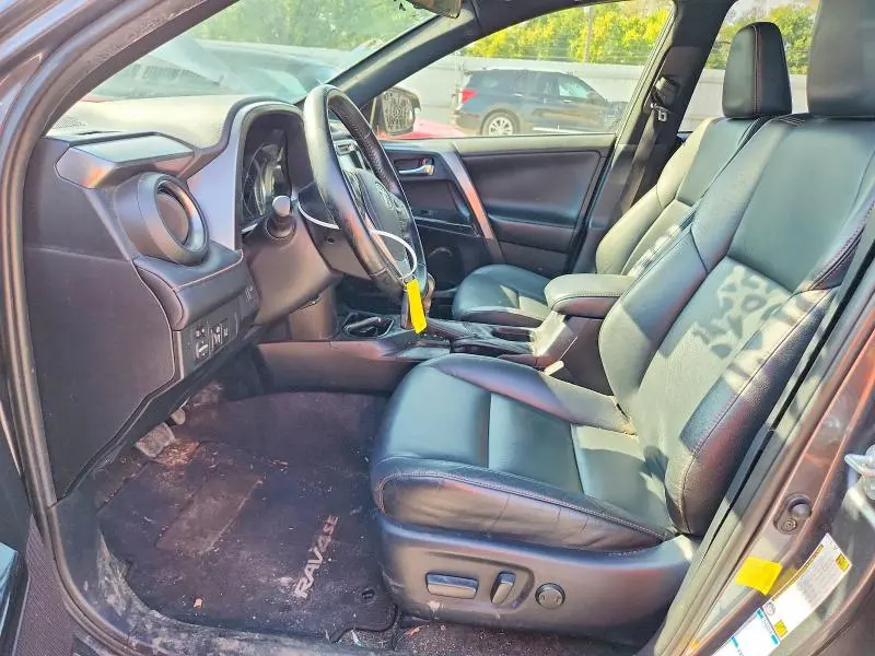 2017 TOYOTA RAV4 HV SE  
