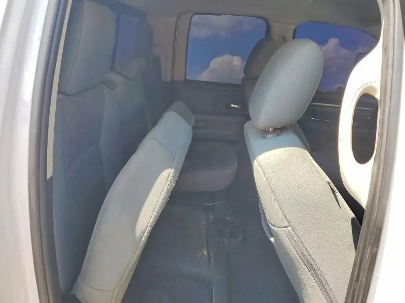2017 RAM 1500 SLT  