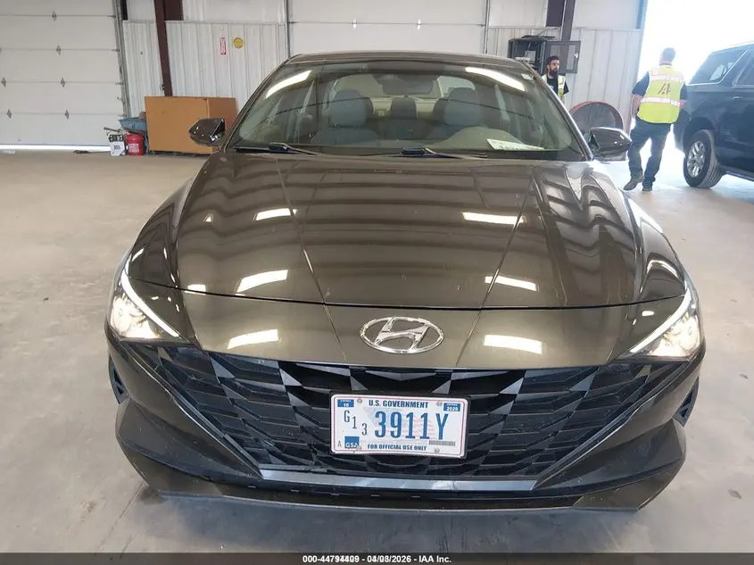 2021 HYUNDAI ELANTRA SE