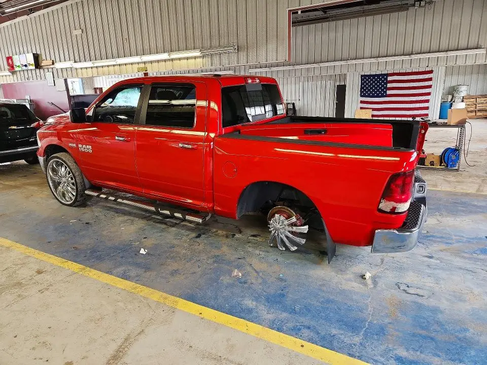 2015 RAM 1500 SLT  
